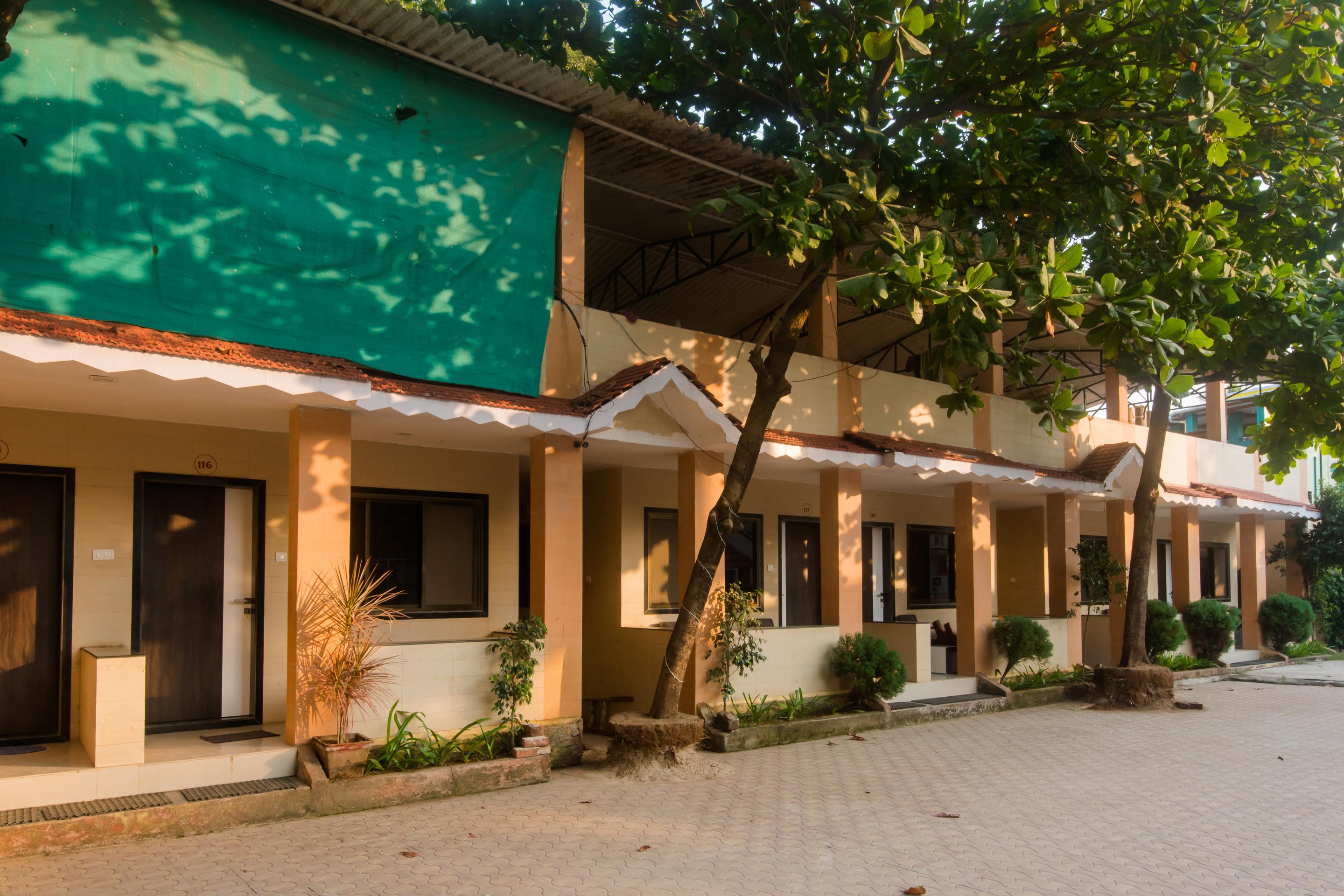 Hotel O Manori Resort Екстериор снимка