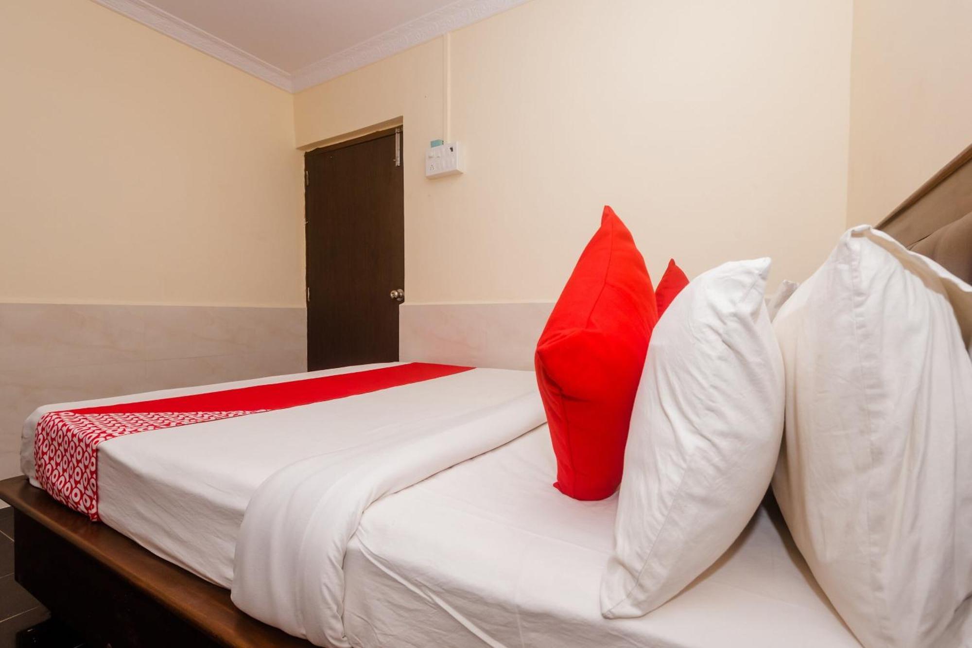 Hotel O Manori Resort Екстериор снимка